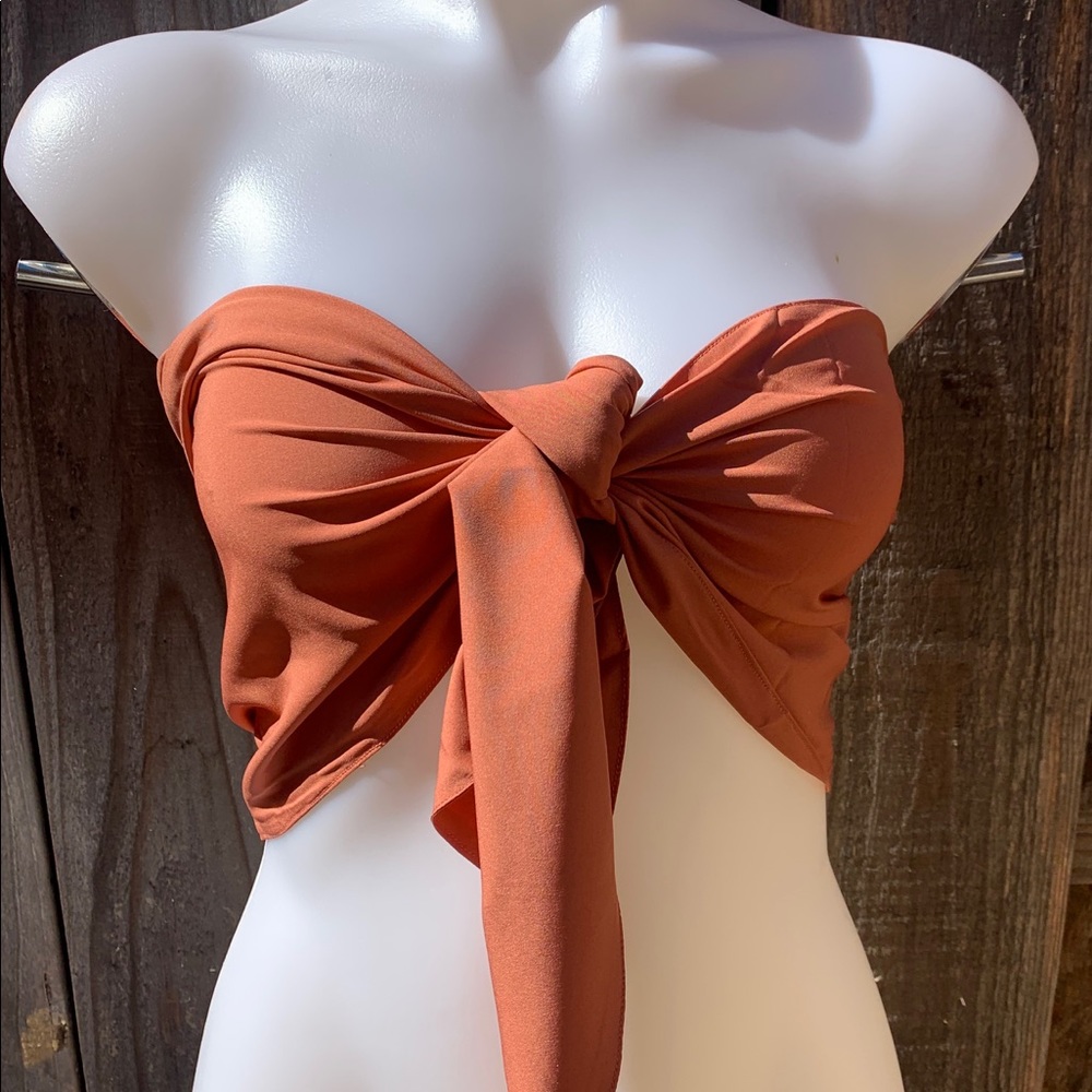 Bow tie top